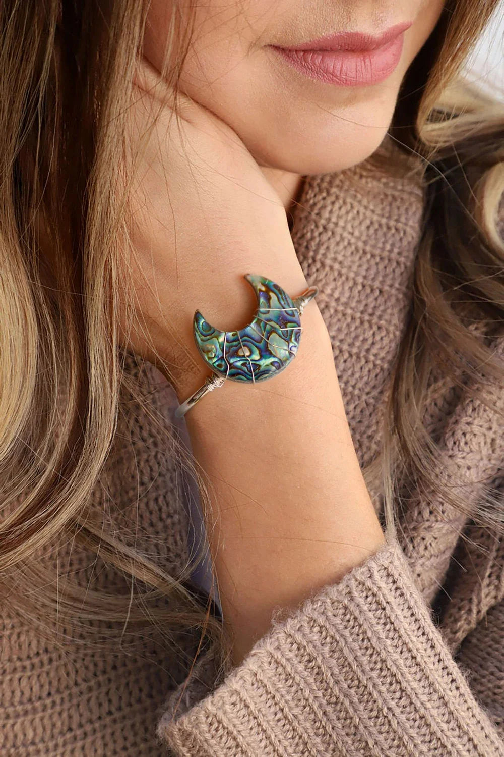 Abalone Shell Moon Bracelet - Witchy wonder