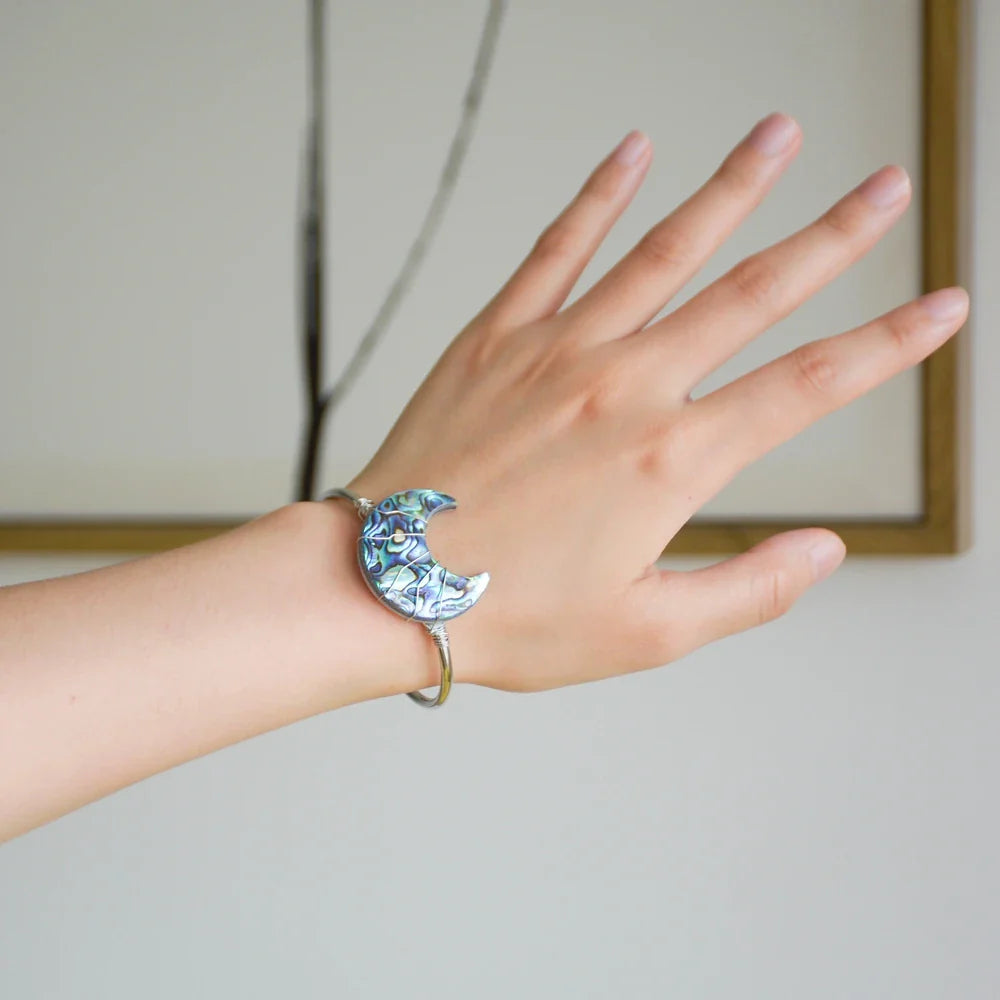 Abalone Shell Moon Bracelet - Witchy wonder