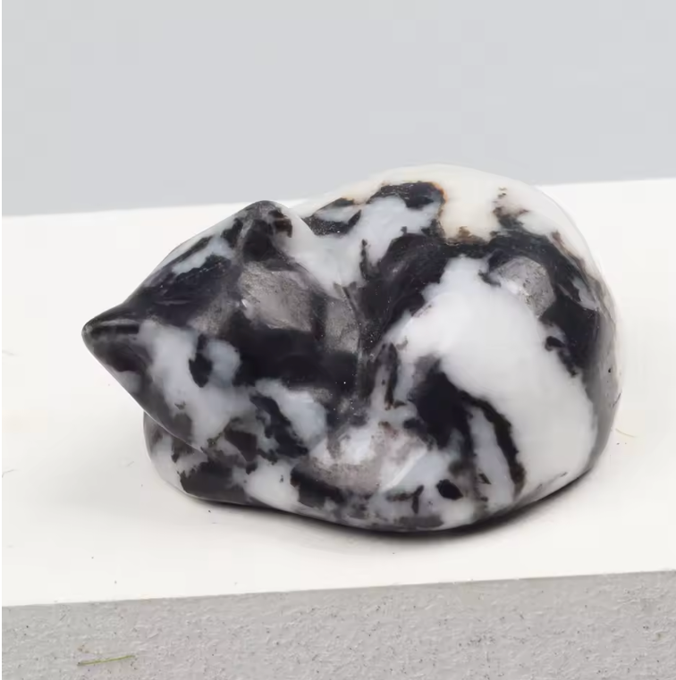 Crystal Sleeping Cat Statue - Witchy wonder