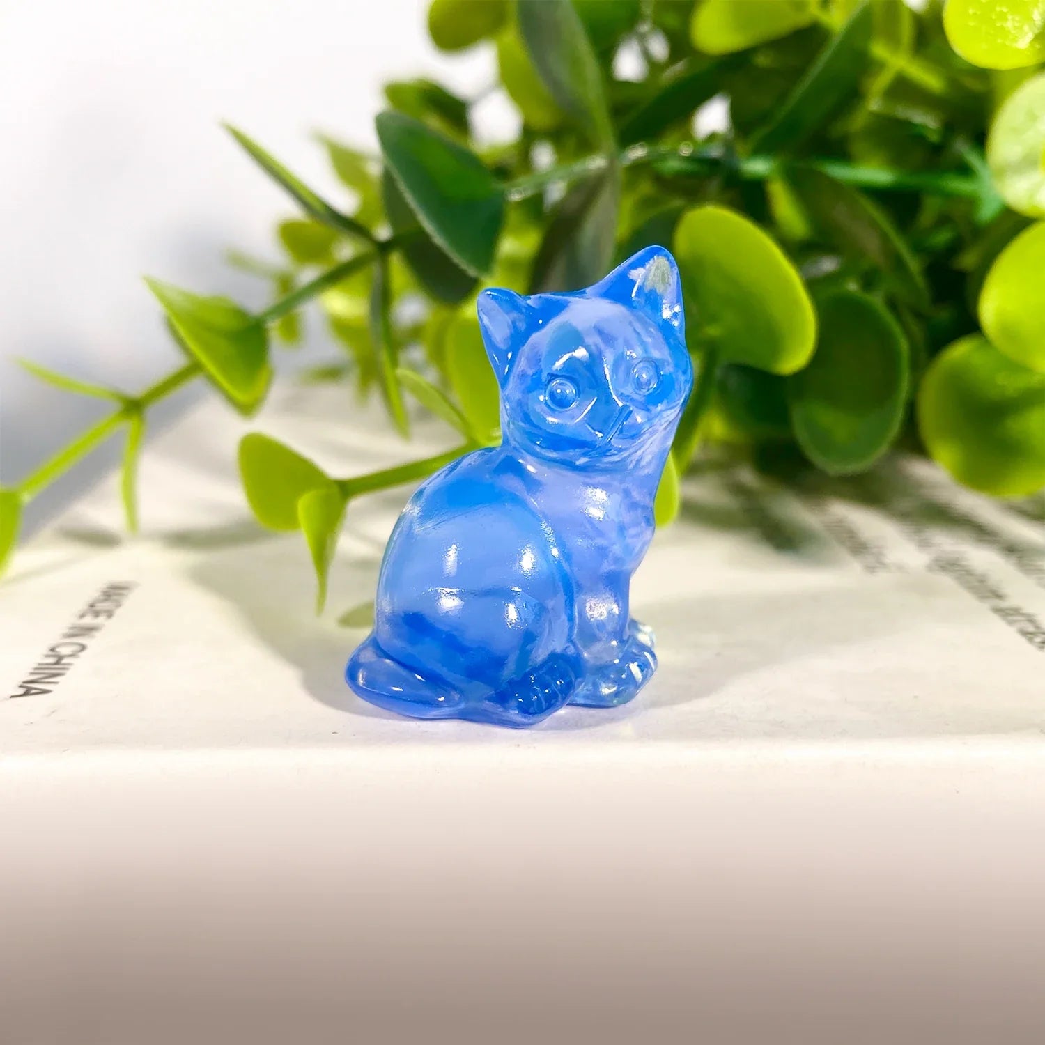 Crystal Cat Statue - Witchy wonder