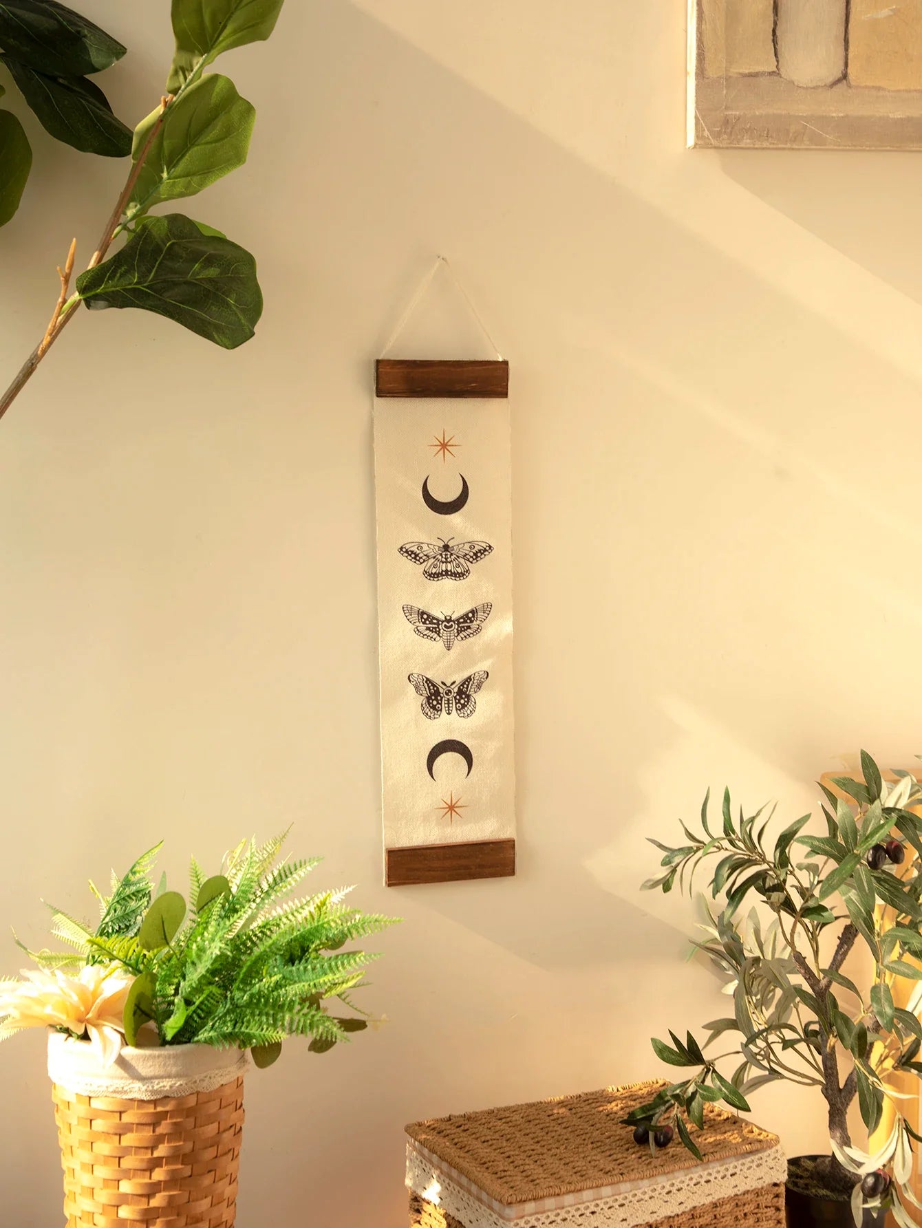 Butterfly & Moon Phase Banner Tapestry - Witchy wonder