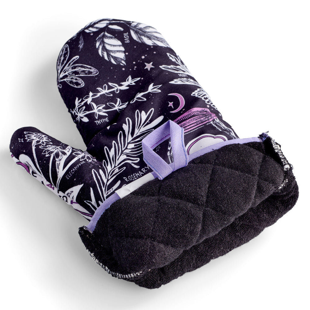 Kitchen Witch Oven Mitt Set - Witchy wonder