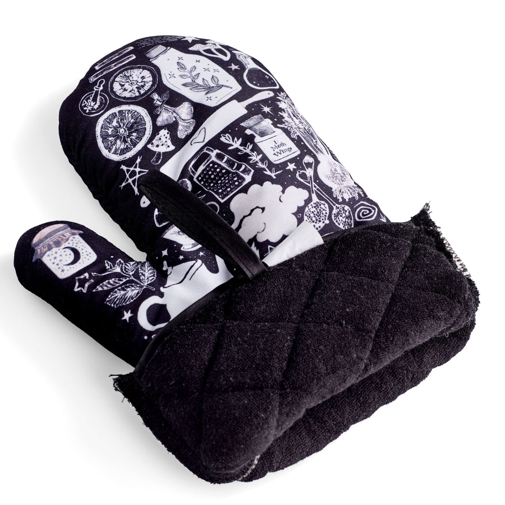 Kitchen Witch Oven Mitt Set - Witchy wonder