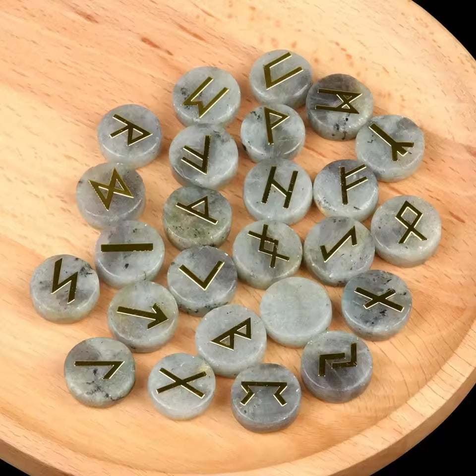 Round Crystal Runes - Witchy wonder