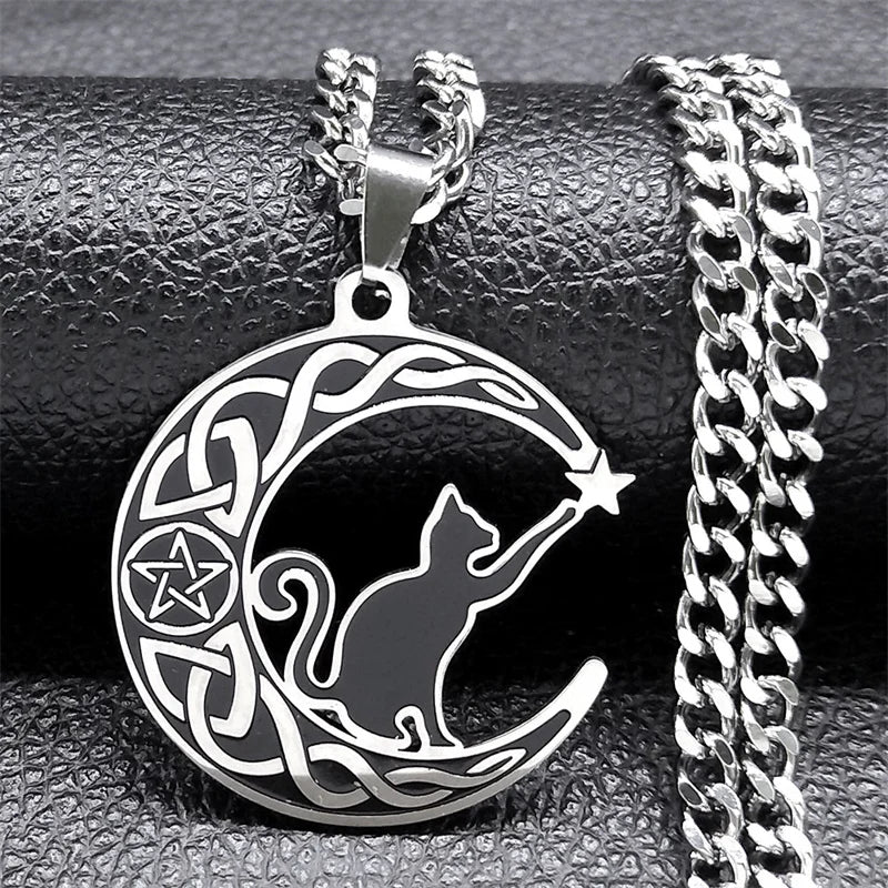 Celtic Moon Design Necklaces - Witchy wonder