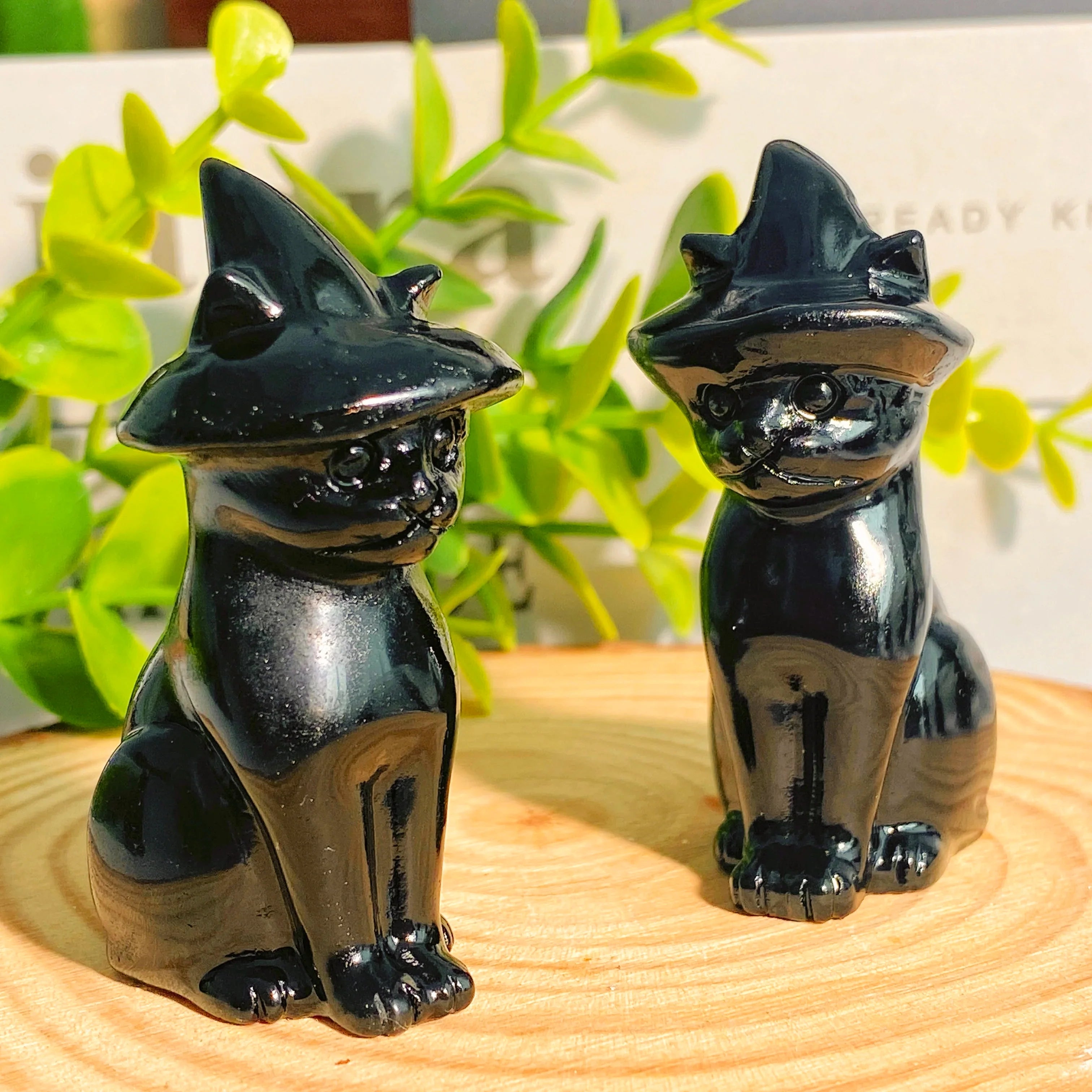 Obsidian Cat Witch Hat Statue - Witchy wonder