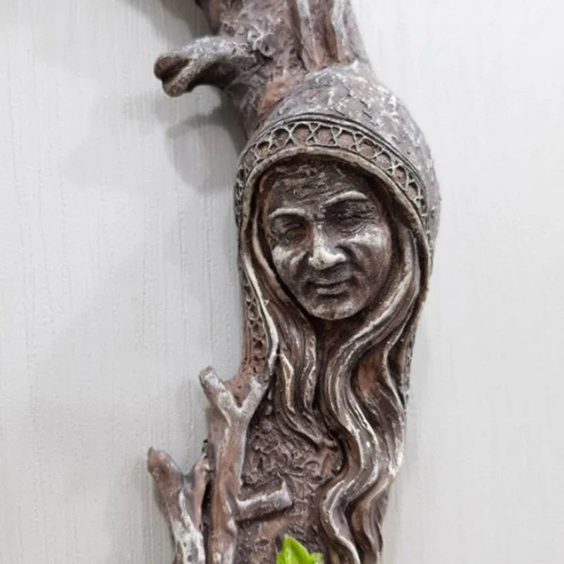 Triple Goddess Mirror - Witchy wonder
