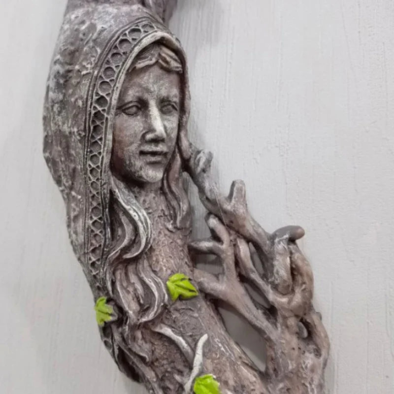 Triple Goddess Mirror - Witchy wonder